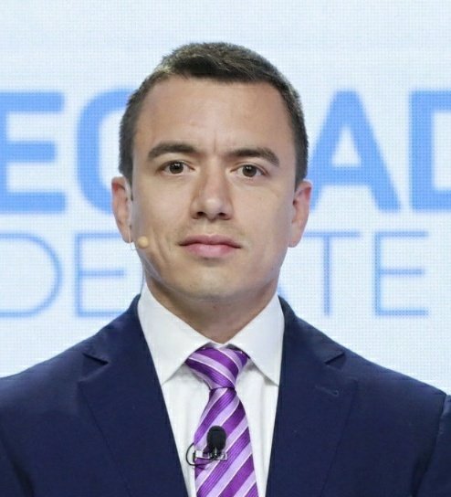 Lenin Moreno traicionó a Correa por el pueblo .....
Daniel Noboa traicionó al pueblo por Correa .....

Dos historias políticas diferentes.