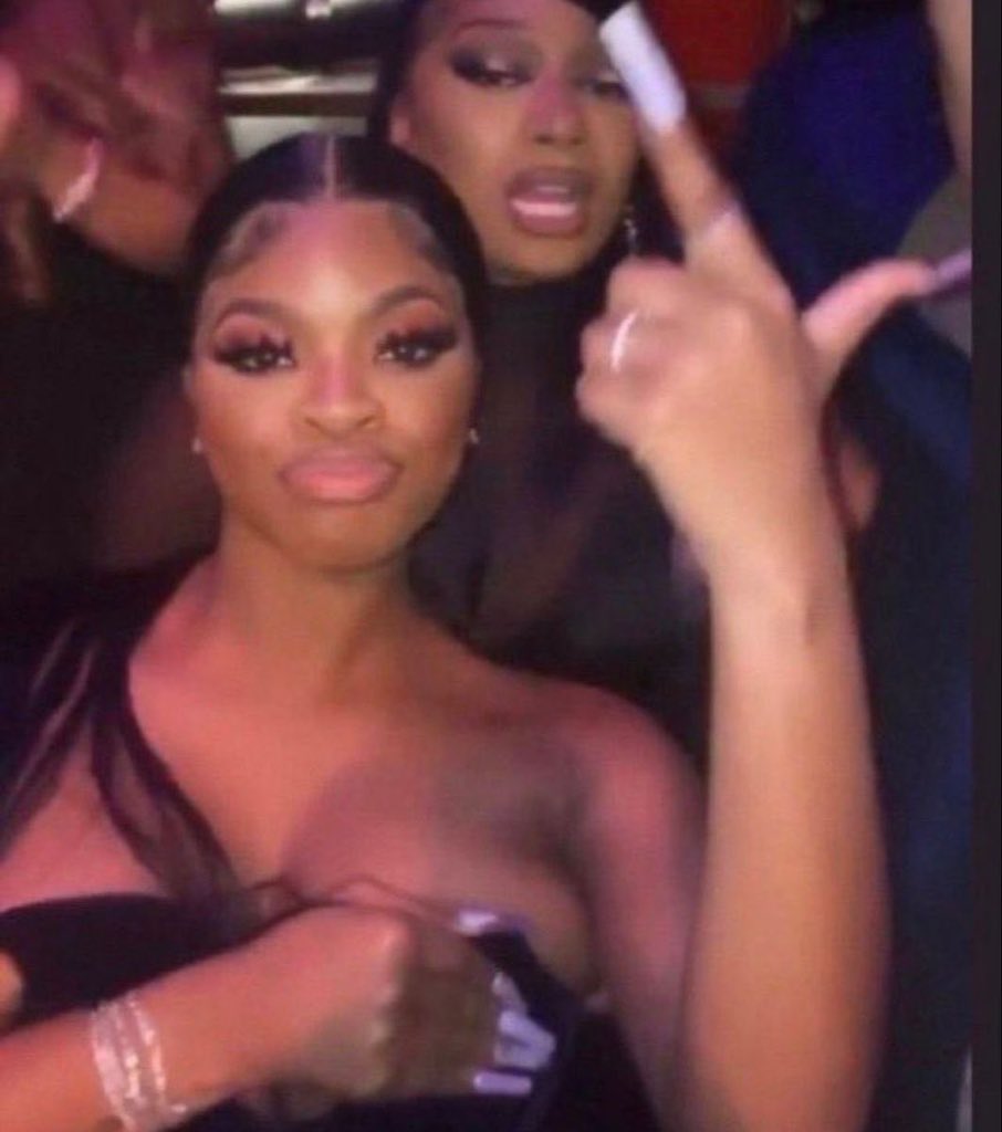 Let Michelle have her bubble blath #ImACelebrity