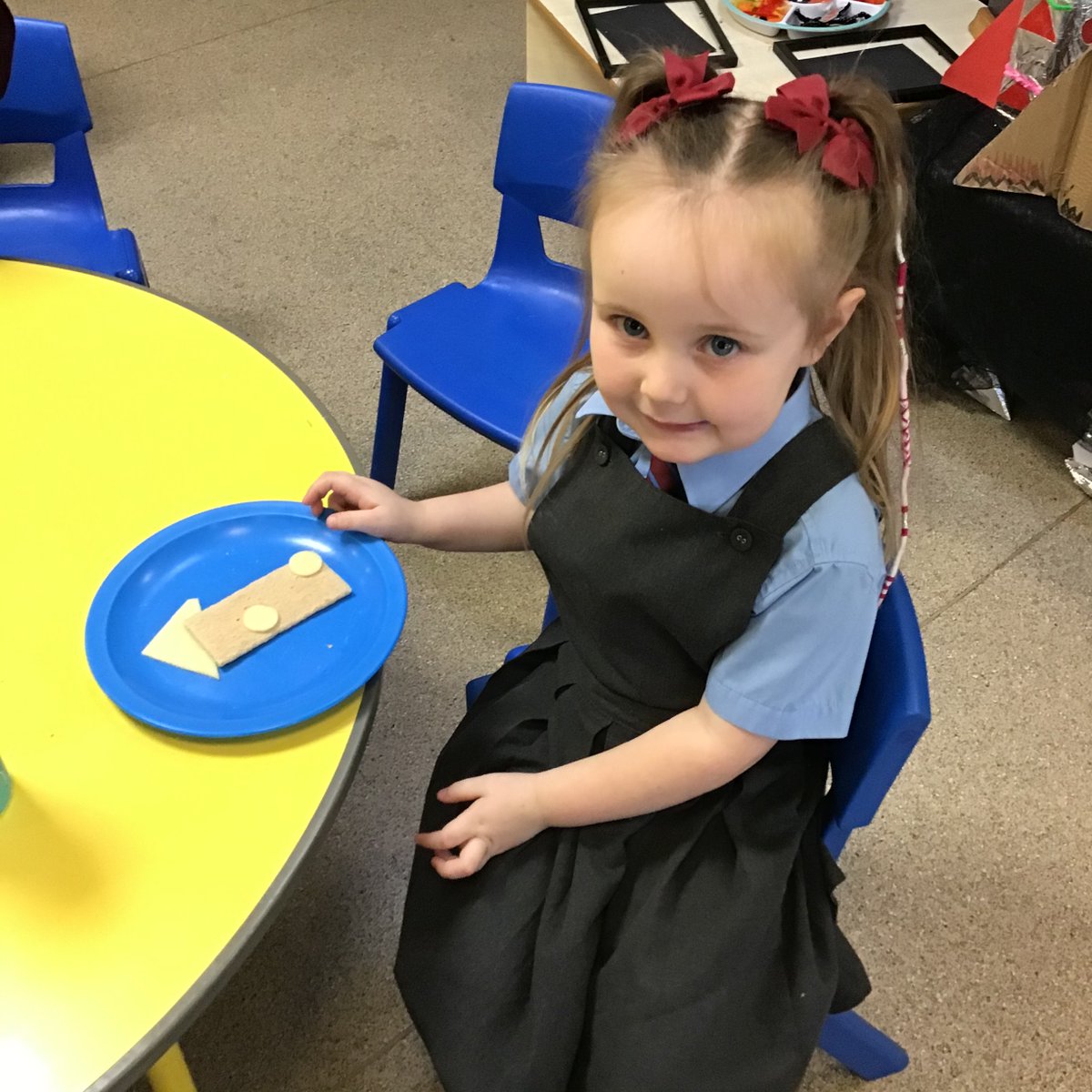 St_Andrew_Apost's tweet photo. Reception enjoyed making some healthy space themed rocket snacks today and identified the 2D shapes they had used! πππ₯ #SuccessfulSATA #EYFSMathematics #EYFSLearning https://t.co/haYePzXWPw