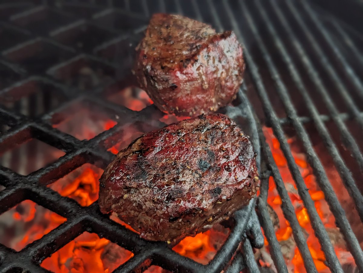 BHoward81's tweet image. Filet Mignon for dinner tonight. #localbeef