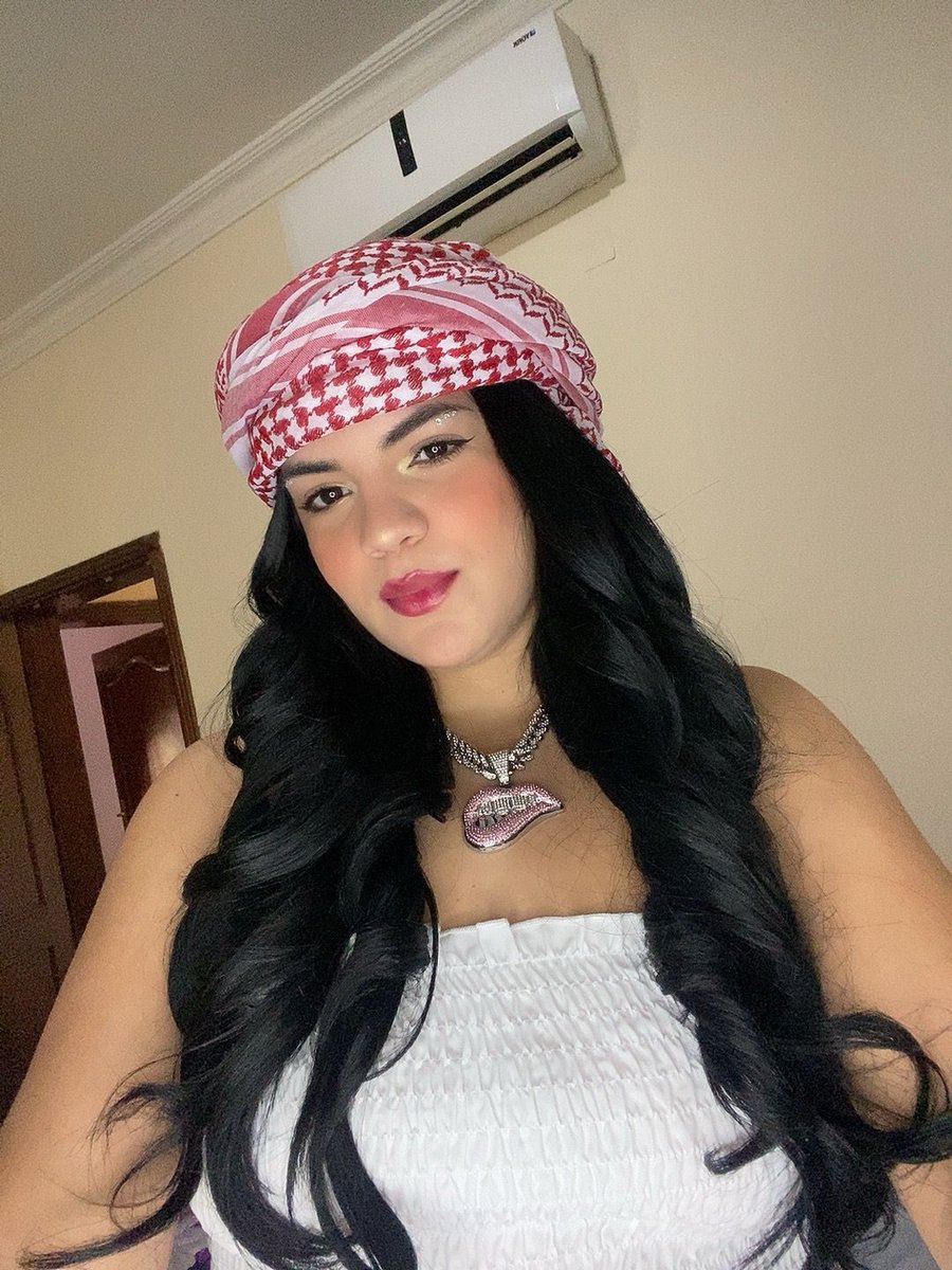 BrydKather24736's tweet photo. لمقطع كامل ب قروبي اول تعليق 🙈 #معصيتي_رحتي #ديوت_بدوي #فويس  y https://t.co/JhjbDUNjGv