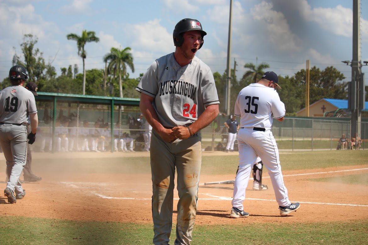 When you see the Thanksgiving Day dinner spread 🦃🥧

Happy Thanksgiving from our Family to yours!

#DefendTheM