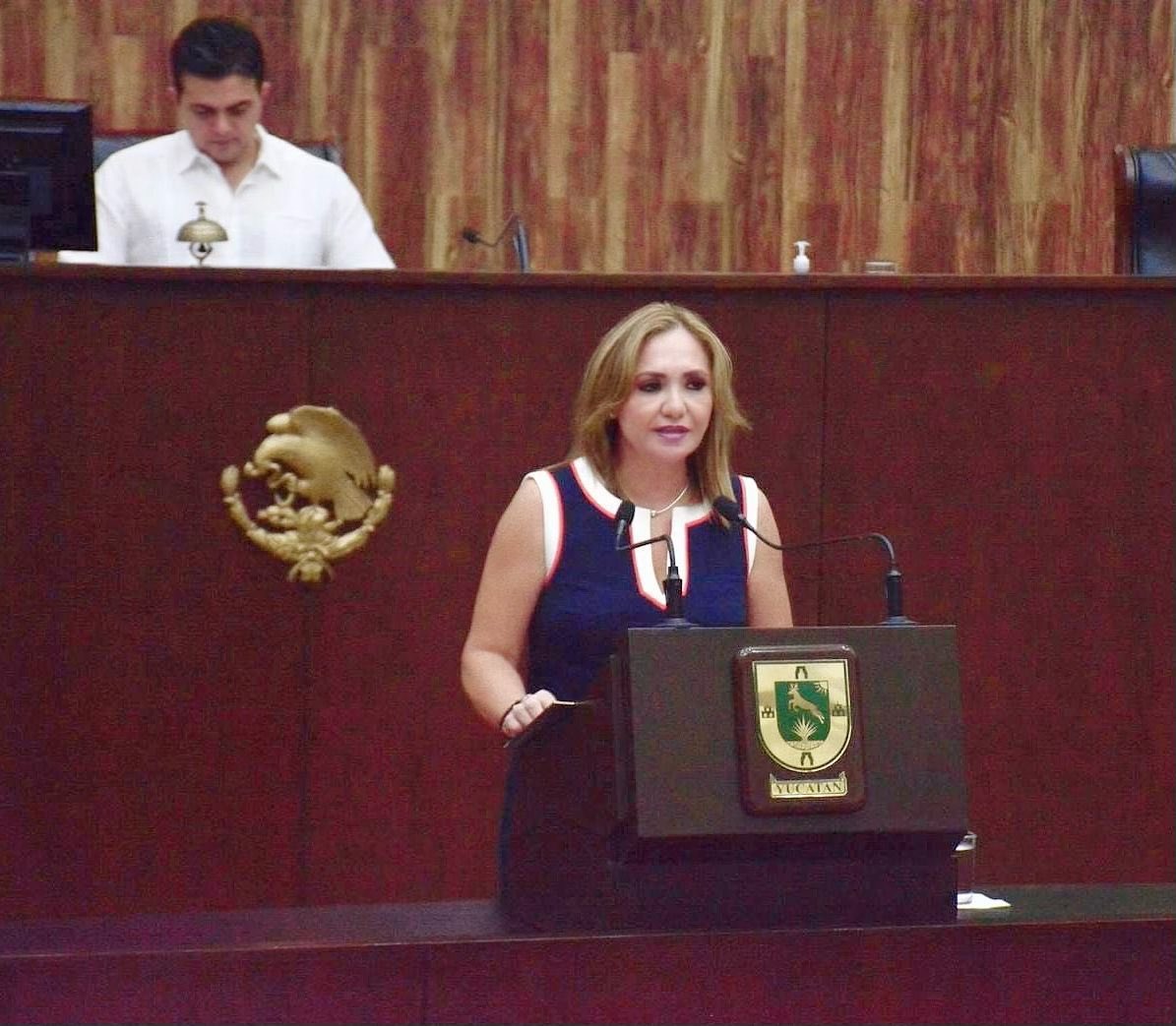 ONMPRI Yucatán (@onmpriyucatan) on Twitter photo La Fracción Legislativa del Pri a través de la Dip. <a href="/karlarfb13/">Karla Franco Blanco</a> presentó una iniciativa de reforma al código penal para adicionar agravantes a los delitos de hostigamiento y abuso sexual en transporte público. <a href="/OnmpriNacional/">ONMPRI NACIONAL</a> La Fracción Legislativa del Pri a través de la Dip. <a href="/karlarfb13/">Karla Franco Blanco</a> presentó una iniciativa de reforma al código penal para adicionar agravantes a los delitos de hostigamiento y abuso sexual en transporte público. <a href="/OnmpriNacional/">ONMPRI NACIONAL</a>