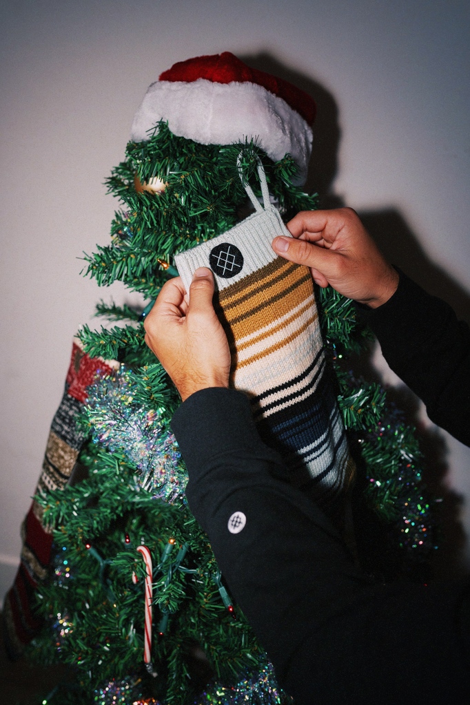 stance's tweet image. Ready for the holidays? 🎁🎅

Jump on our Cyber Sale for up to 40% off site wide... stance.com