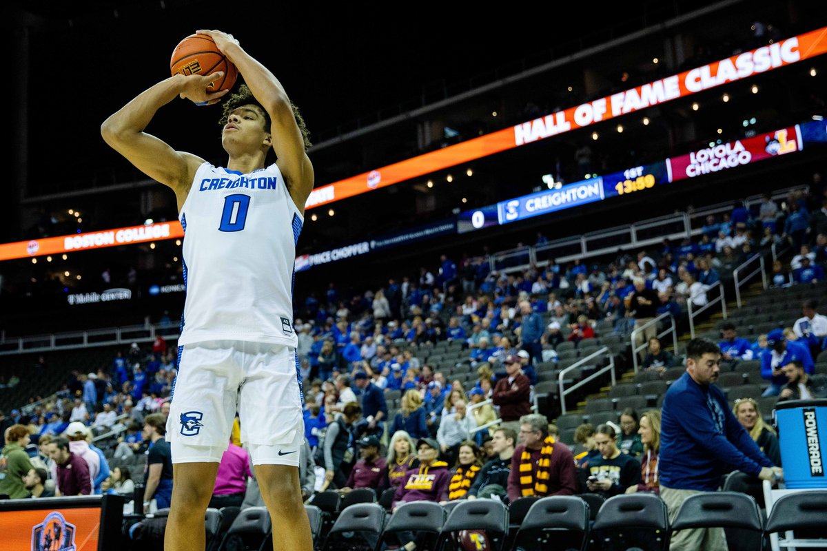 BluejayMBB's tweet photo. Welcome to the Big Stage @JasenGreen44!

#GoJays https://t.co/W4iFaUlv6g