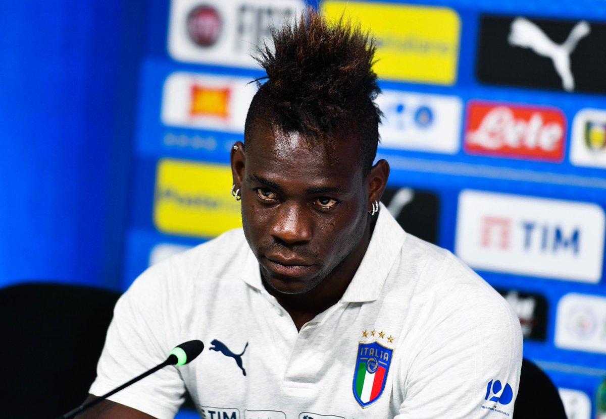 ActuFoot_'s tweet photo. Mario Balotelli : « Si je vais bien ? Je me considère toujours comme 𝗹𝗲 𝗽𝗹𝘂𝘀 𝗳𝗼𝗿𝘁. Je veux revenir et jouer pour l’équipe nationale. » 🇮🇹

(TvPlay) https://t.co/BbPFb4E2TP