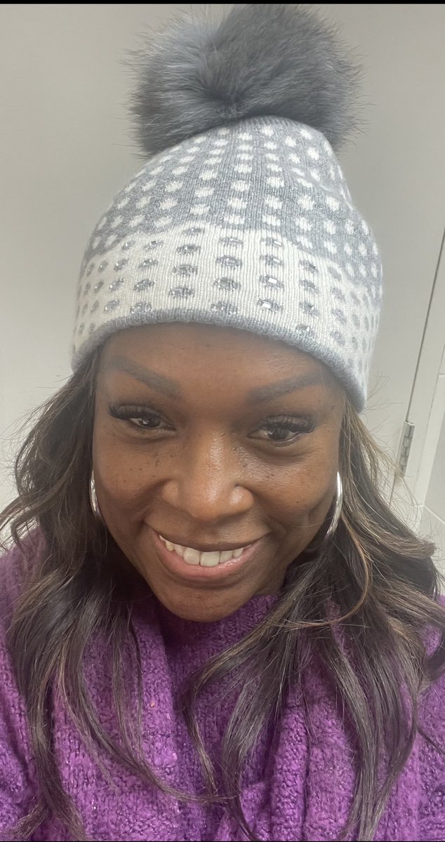 drsonyawhitaker's tweet image. Happy Thanksgiving all!! ❤️❤️. This is is the face of a lady who decided not to cook but cater tomorrow. 🙌🙌🙌 #takingiteasy.