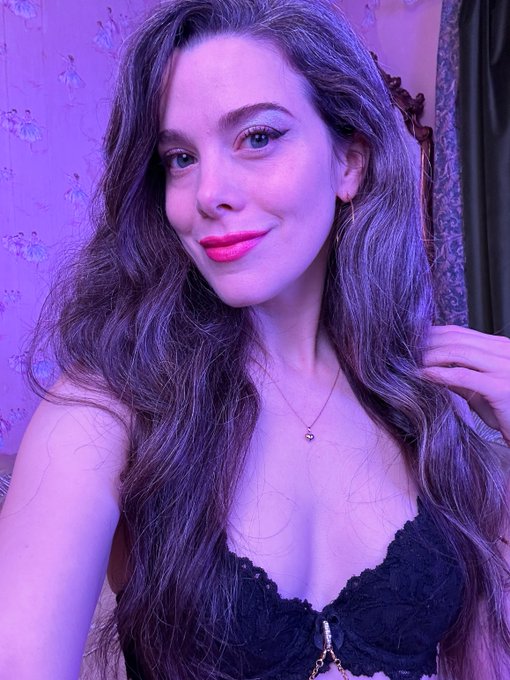 Going Live on Chaturbate right now!!! I'll be doing two shows today, one at 2pm PST and another at 6pm<a href="/tag/mvsales"class="tags"><span>#mvsales</span></a>