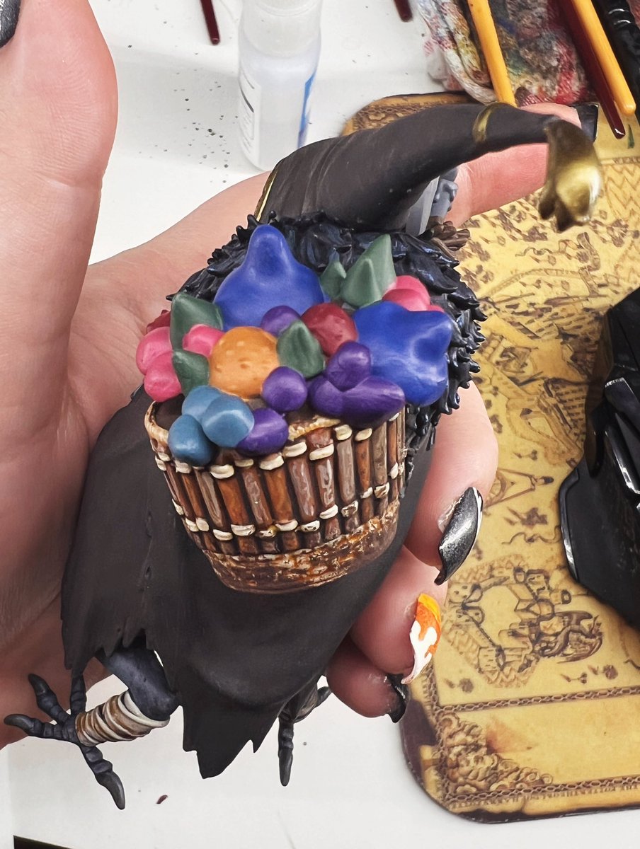 PaintingToScale tweet media