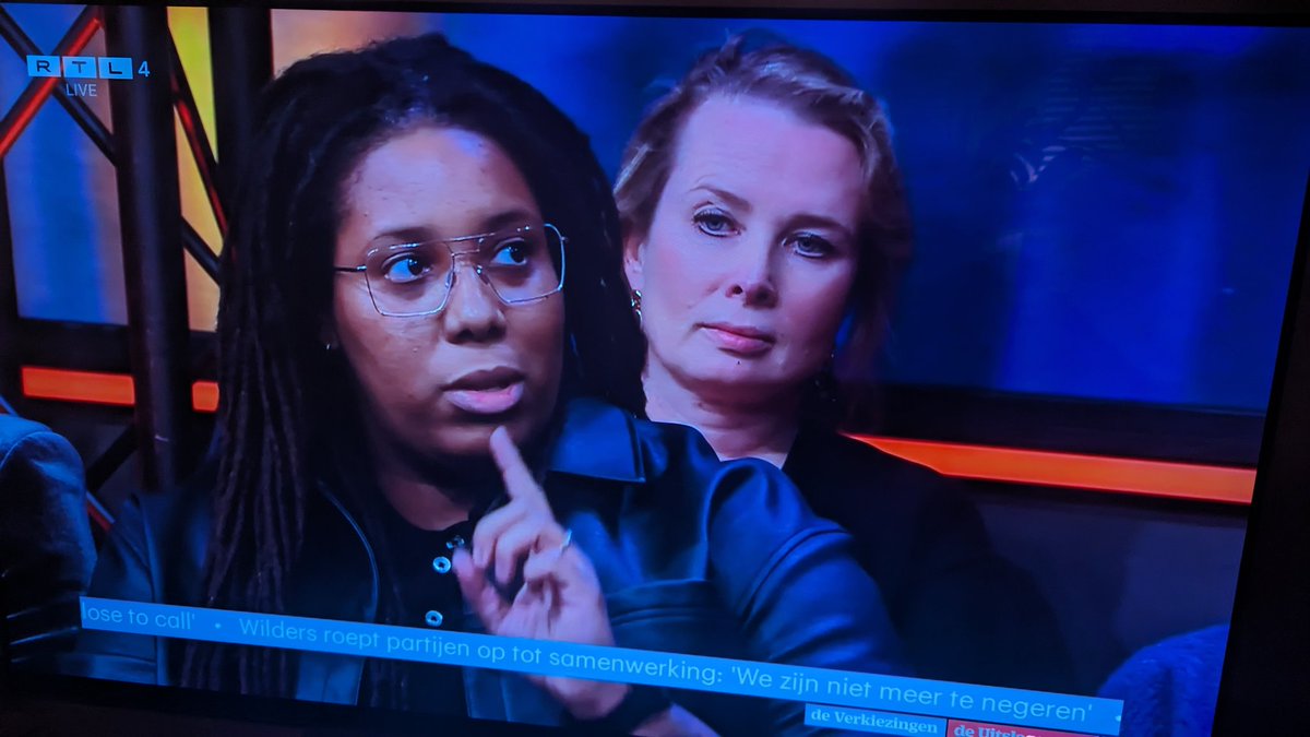 Someone, tag, hire, allesss deze godess (Raïssa geloof ik) die net bij @BeauRTL vanuit het publiek al het racisme in het pvv-programma in 2 minuten samenvatte én een analyse maakte van xenofoob NL - wat een hele tafel parlementair journalisten, spindokters en peilboeren niet kon.