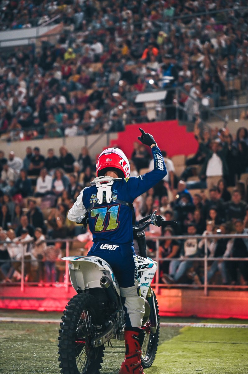 GRACIAS SEVILLA <a href="/ecastromotos/">Yamaha Eduardo Castro Motos</a>