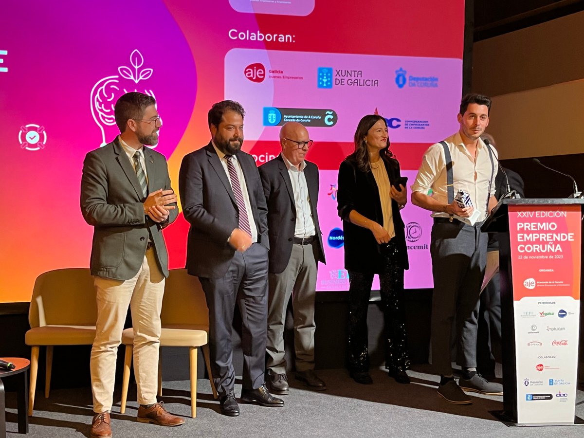 Parabéns a <a href="/ajecoruna/">AJE A Coruña</a> pola magnífica gala! e aos 15 valentes emprendedores, seguro que pronto vos vemos na champions league dos empresarios 😉