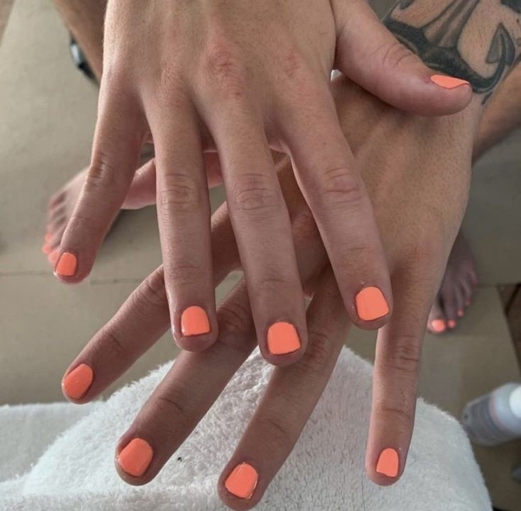ProbablyLouis91's tweet photo. 💅🏼 Painted nails make Harry beautiful. A Harry Styles delicate comfort thread 🧵 https://t.co/9r5Ysn68EI