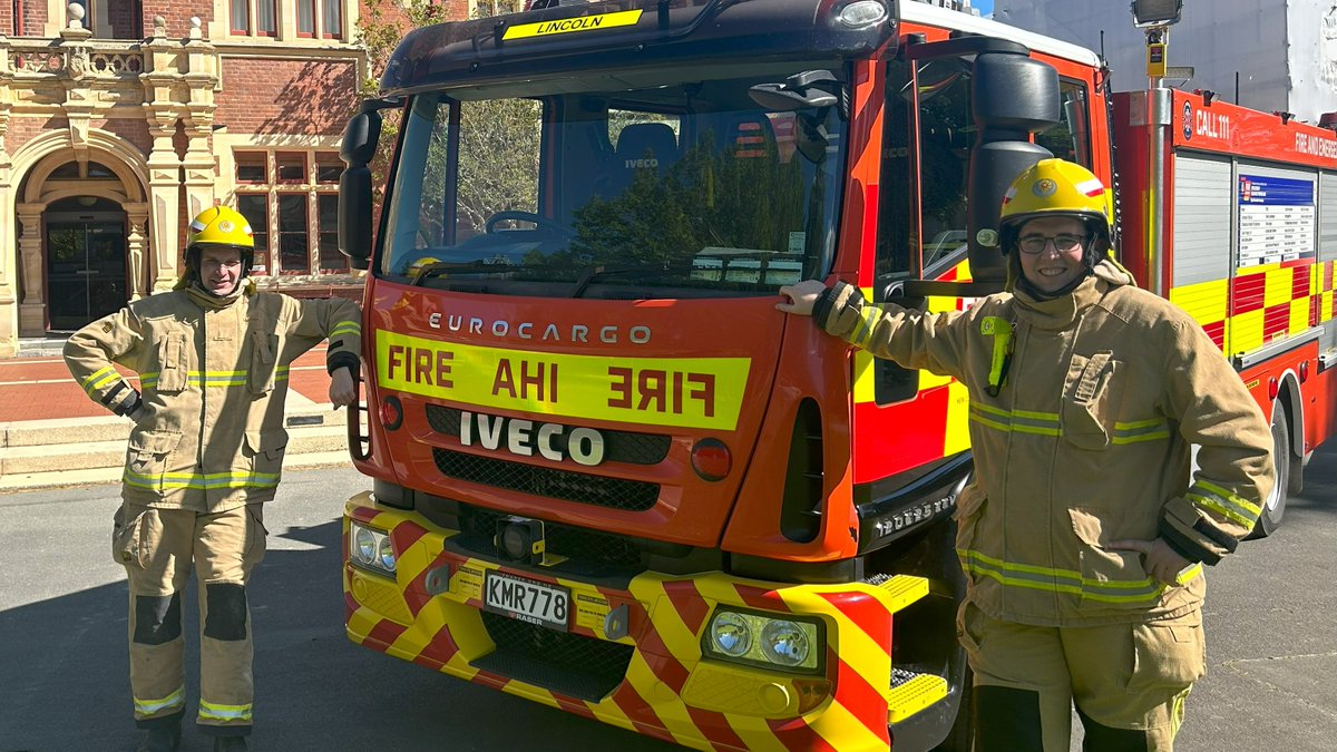 LU students Ben Chambers and Hamish Goatley have a burning desire to help others, whether through volunteer firefighting or preparing to grow the rural sector. They both received Gold awards recently for their outstanding service. Story here: lincoln.ac.nz/news-and-event…