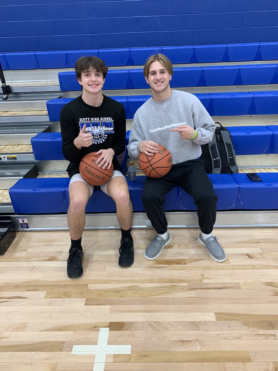 A couple former eagles taking in Thanksgiving Eve practice!