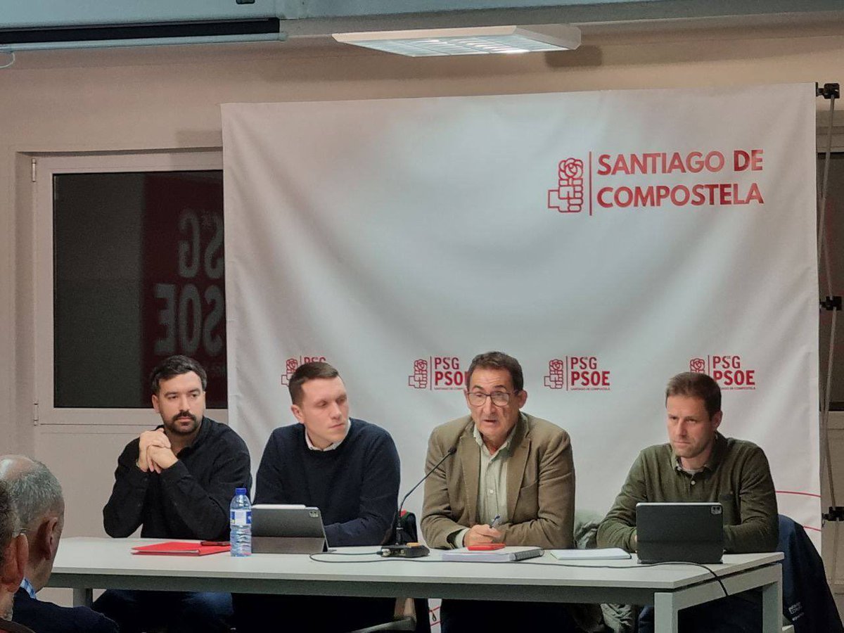 AitorBouza's tweet photo. Hoxe reunímonos coas entidades deportivas da cidade para falar das subvencións da @Depucoruna e todas as inquedanzas que nos quixeron trasladar.

Moitas grazas pola vosa participación e polas vosas achegas. https://t.co/9JWvEe2t6Q