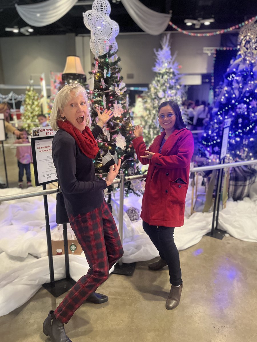 BHCCampus's tweet image. The Festival of Trees is a longstanding QC tradition, and we got involved this year! ESL students from the Yarn &amp;amp; Yak crochet club designed a tree displaying their handmade crocheted or knitted ornaments. Check it out! #festivaloftreesqc #intheq #bhcproud

ow.ly/b0XG50QatOi