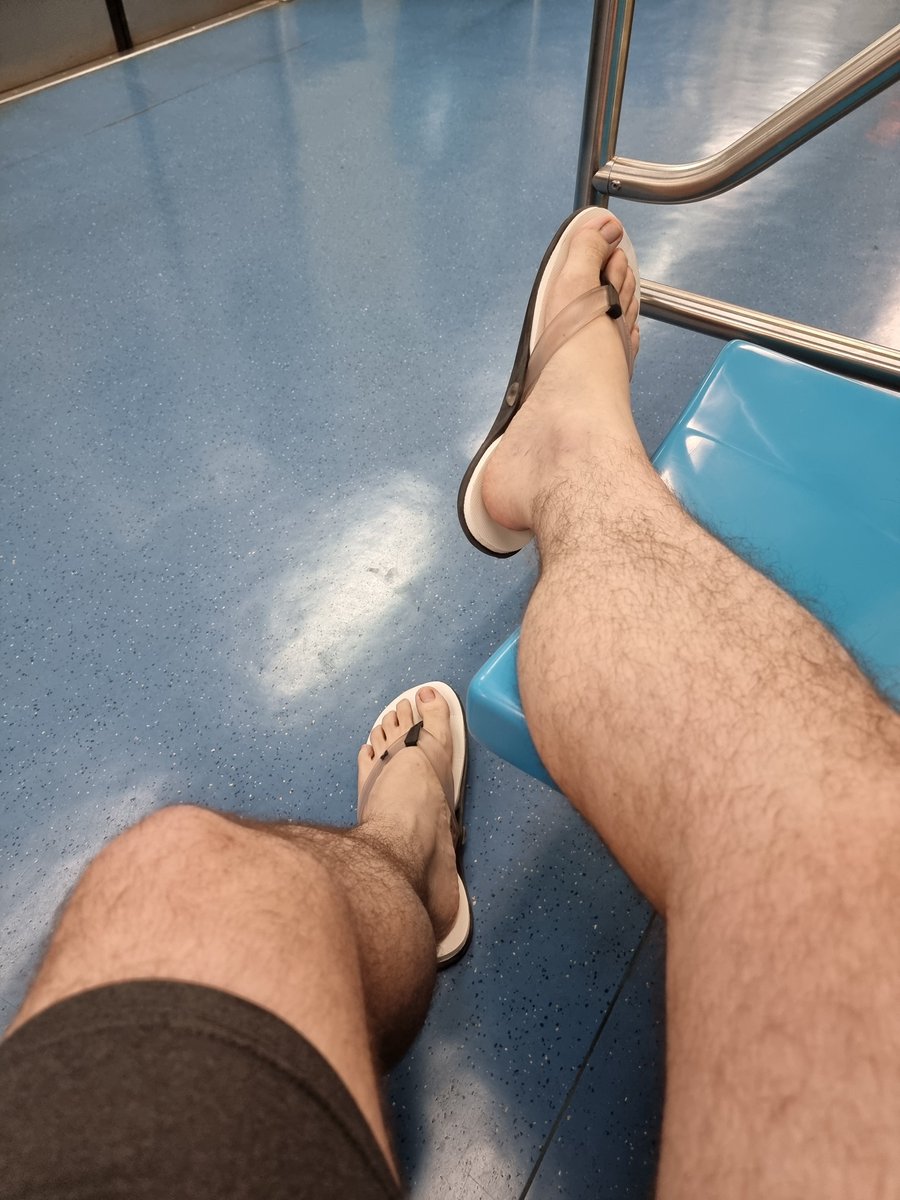 pezaosp's tweet photo. #gayfootfetish #gayfeet #malefeet #pesmasculinos #gaytoes #footfetish #footworship #feetfinder https://t.co/gBBYLo527m