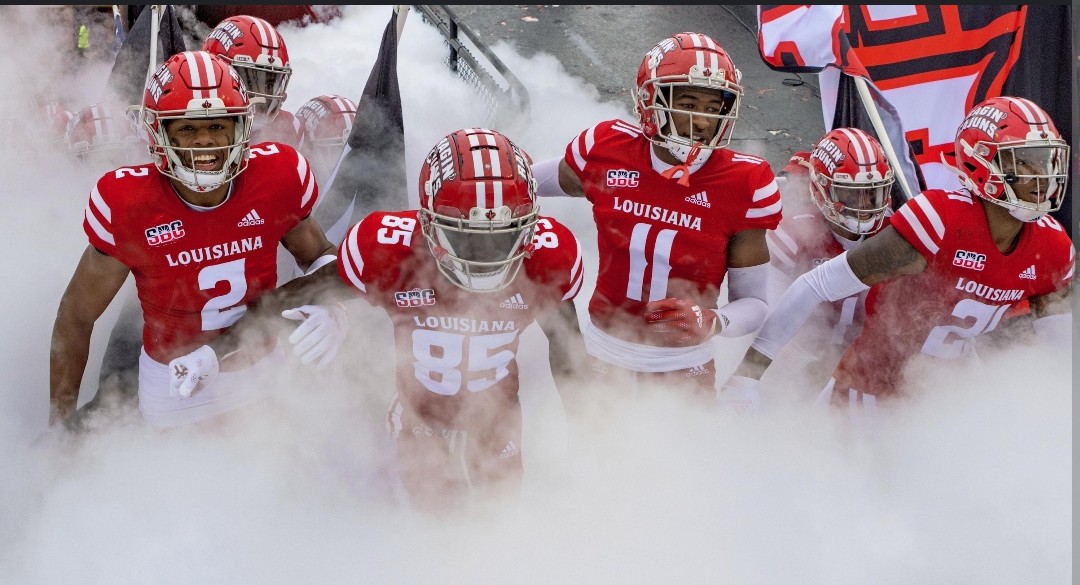 TheWalterBob9's tweet photo. #AGTG Blessed to receive an offer from the University of Louisiana at Lafayette @CoachBryantRoss @coach_salgado @Qblack_3 https://t.co/7GXU9f34zc