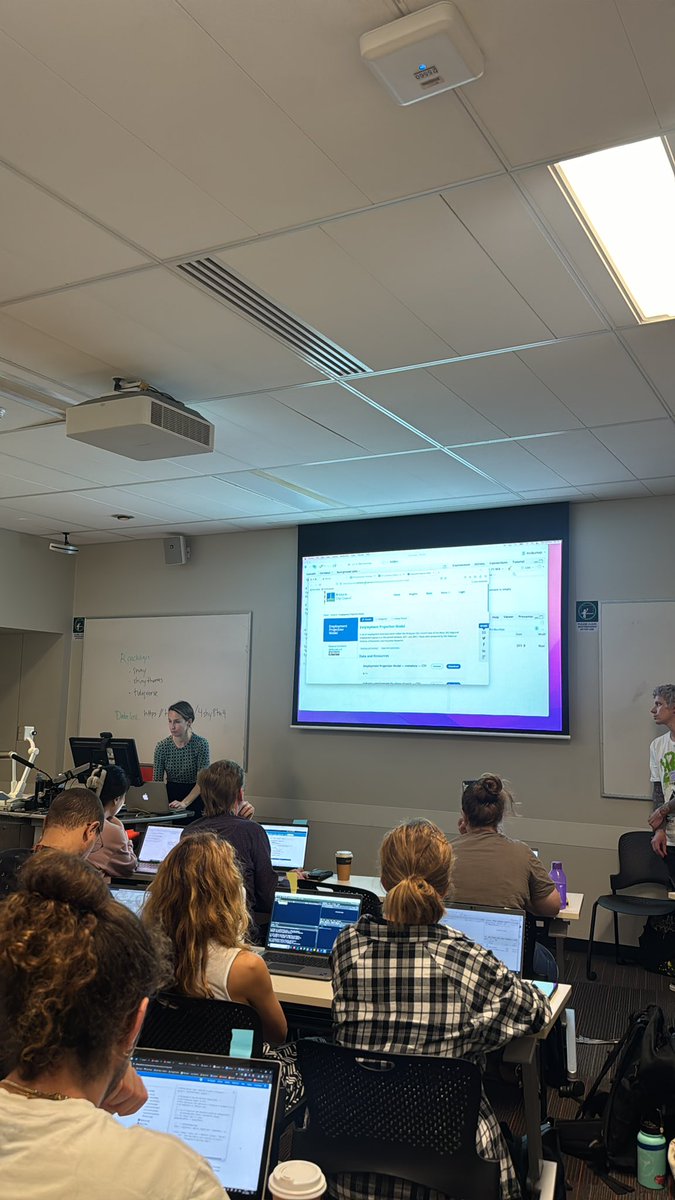 Got some knowledge about R, but want to know how to move to interactive dashboards? You are in the right workshop! “R shiny essentials” with Kasia Koziara.