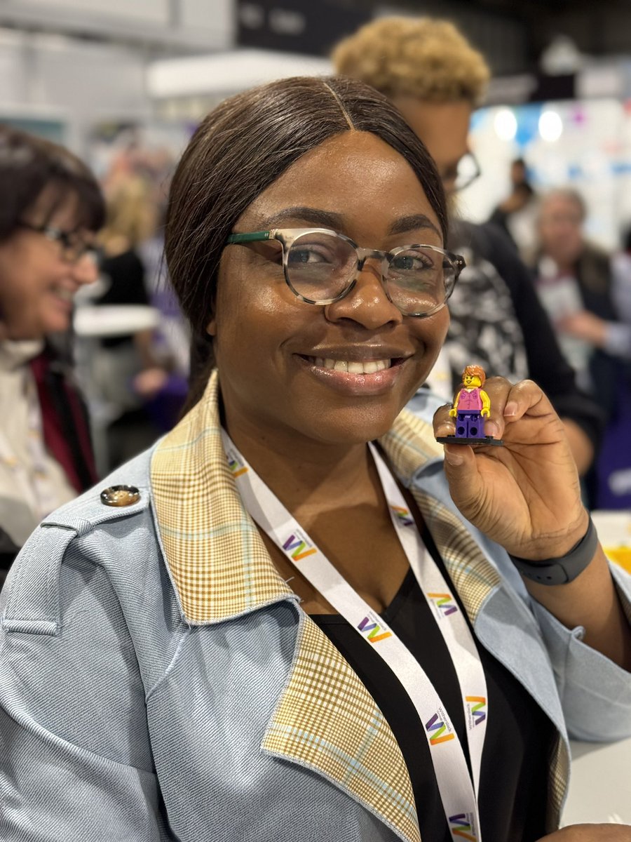 JoyakpanumohOT's tweet photo. Had fun creating this mini-me at the @ElizabethCasso1 stand. @TheOTShow makes it possible to learn interesting new things and have fun while at it. #theotshow #OTteam https://t.co/Op0mAdzACS