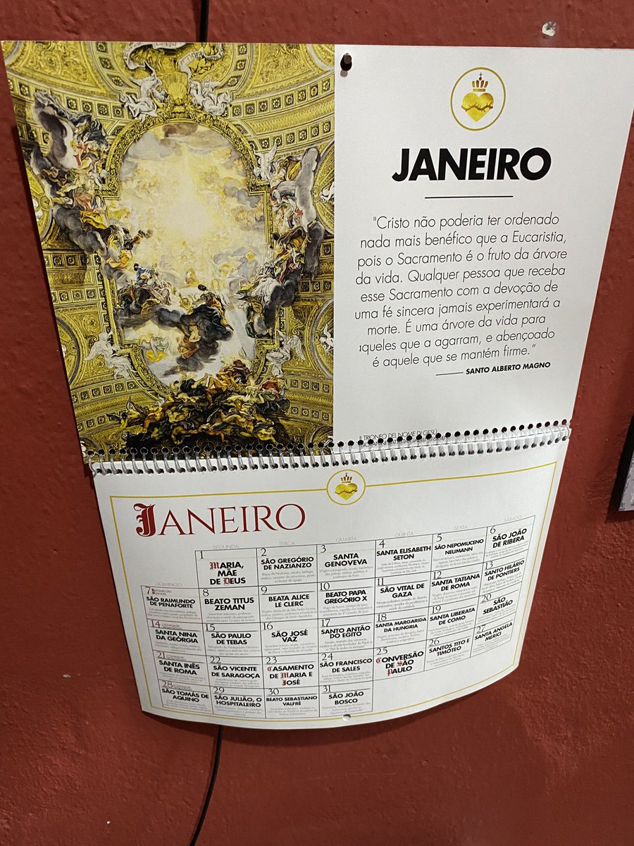 flaviogarag's tweet photo. Esperando um 2024 abençoado já portando o calendário da @quo_primum https://t.co/POrK9pw3TG