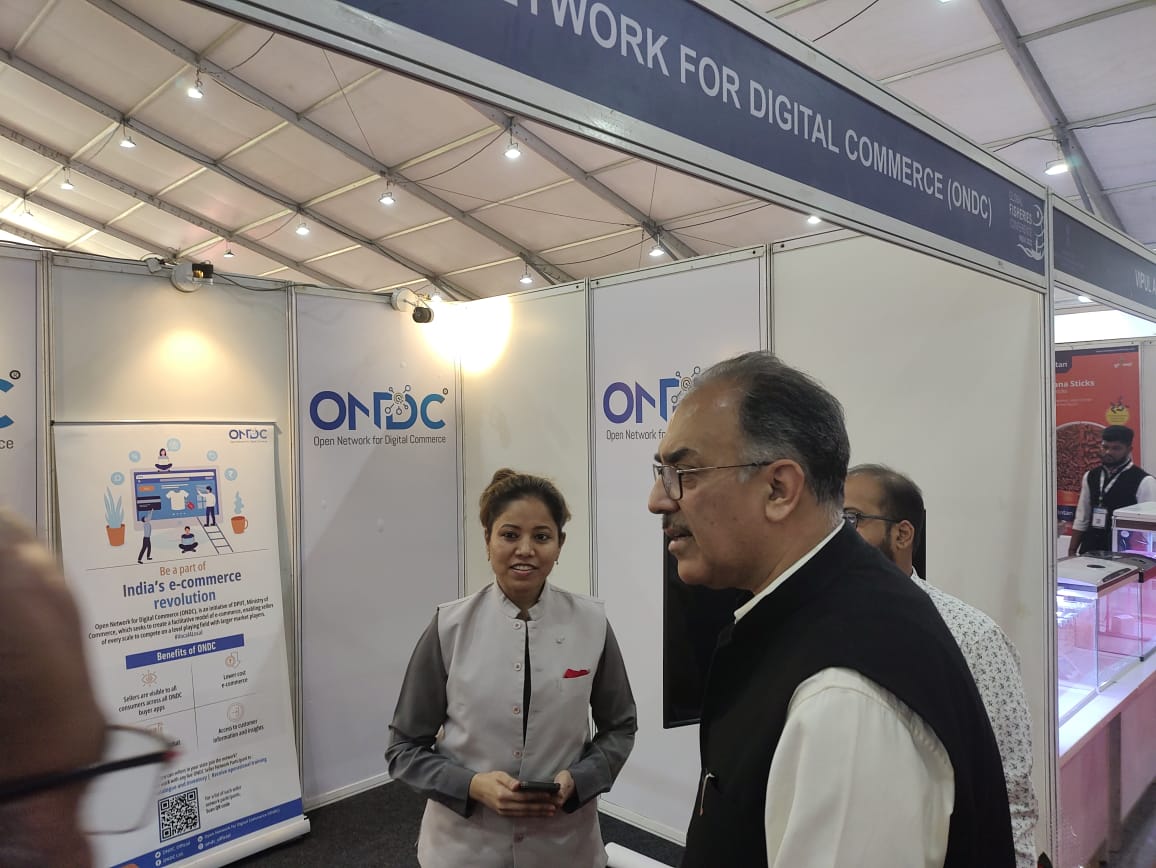 Union Secretary, Department of Fisheries, Dr. Abhilaksh Likhi, visited an exhibition stall of #ONDC in #GFCIndia2023 and the exhibitor explained about onboarding of fish industry related products in open network for digital commerce: India's E commerce revolution. #FishForFuture