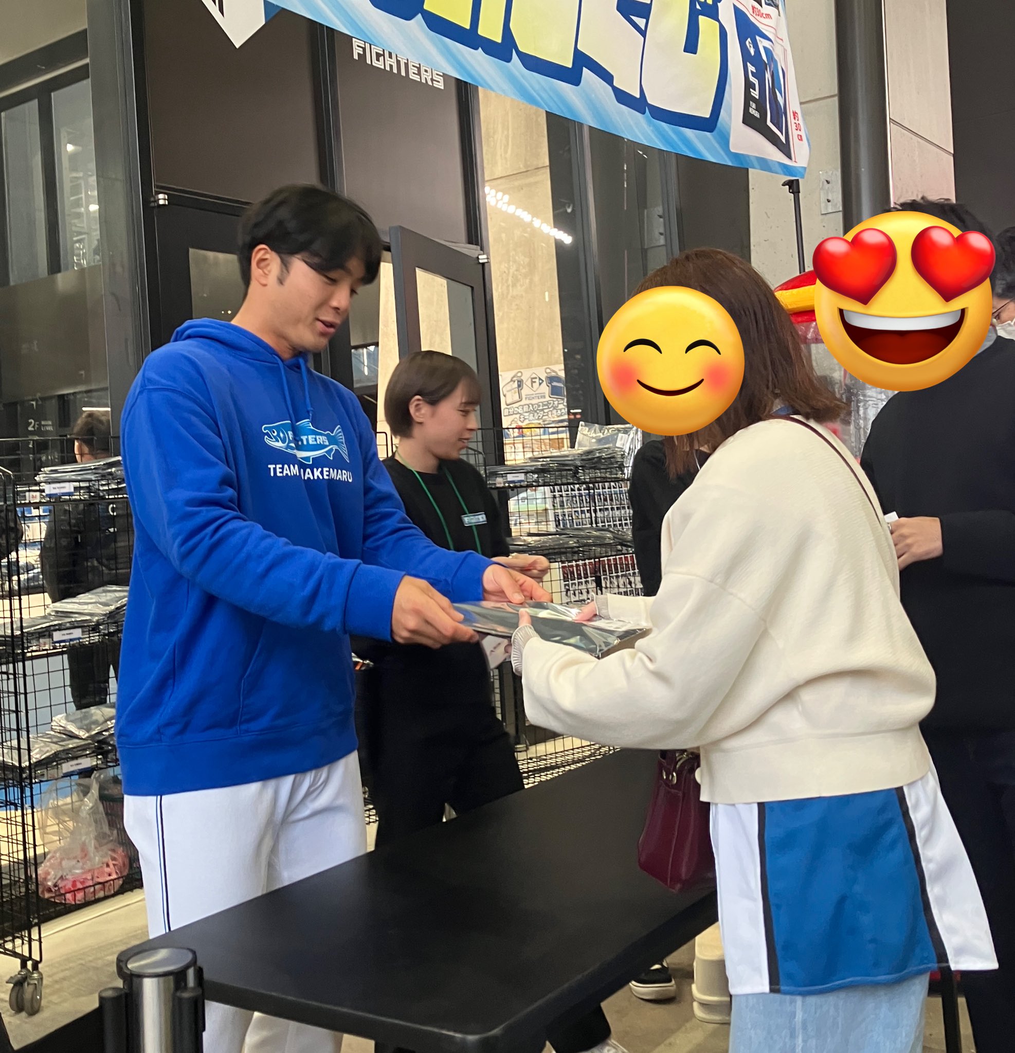 T*K様 北海道日本ハムファイターズフード付きブラック監督・選手愛用Msize T*K様 北海道日本ハムファイターズフード付きブラック監督・選手