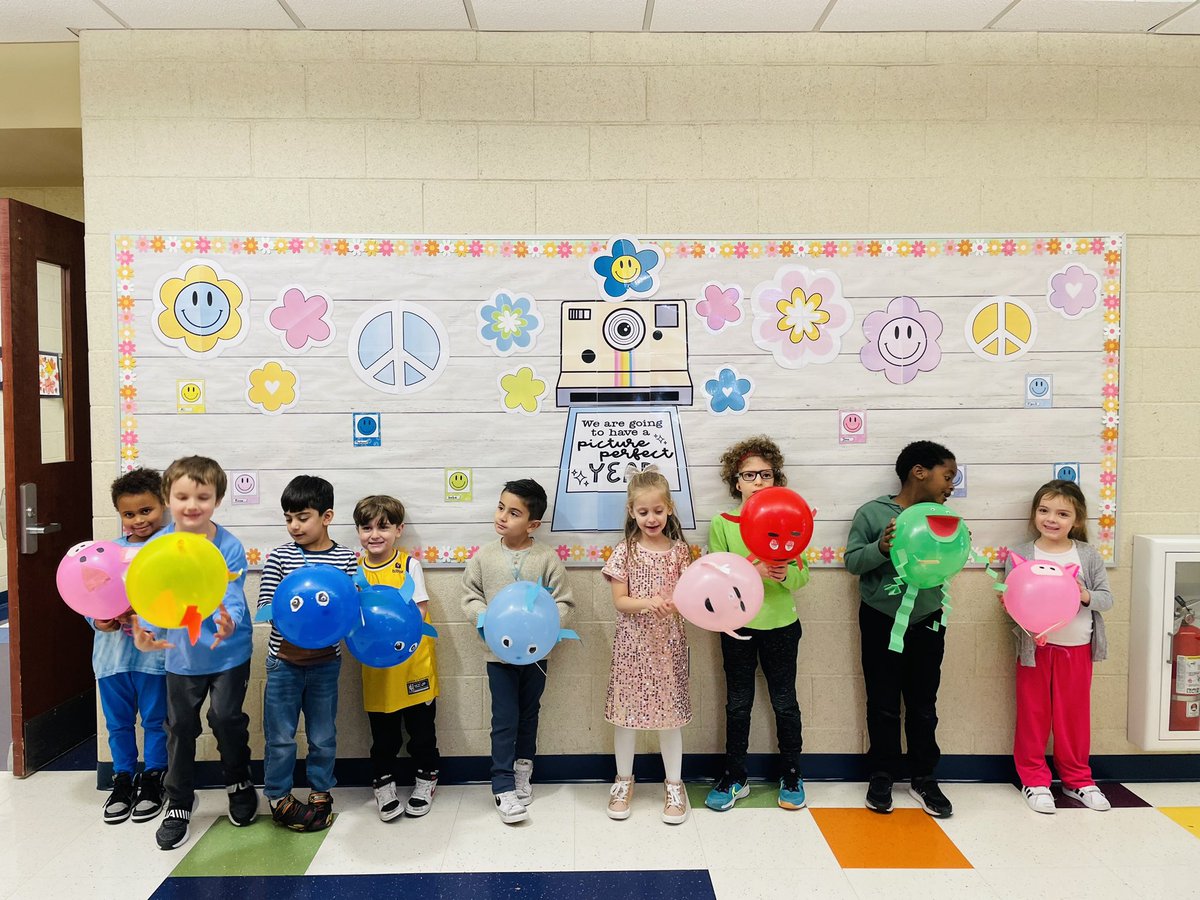 misscastaldo's tweet photo. It was amazing to see the creativity shine through in our classroom today. After reading the book Balloons Over Broadway, we came together to brainstorm ideas for our own parade balloons! I am beyond thankful for my students who inspire me each day! @LMMahwah #mahwahconnects https://t.co/PmrbqWHriU