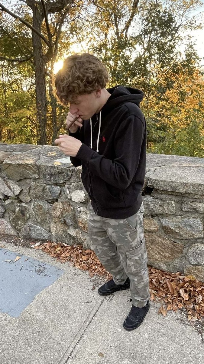VinceTheRandom tweet picture