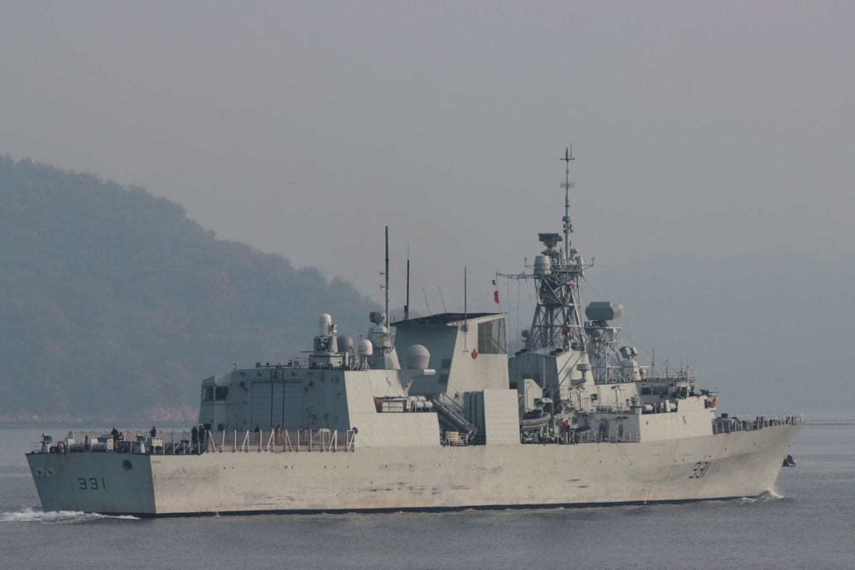 カナダ海軍 フリゲート
FFH341”オタワ”
FFH331”バンクーバー”
ようこそ呉へ！