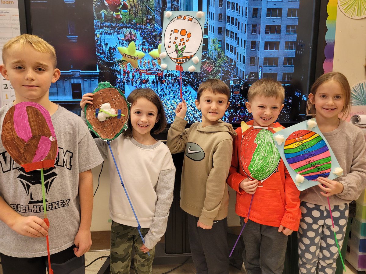 MrsWalkerWES's tweet photo. More balloon artists show off their creations! https://t.co/R41CGM7JkE
