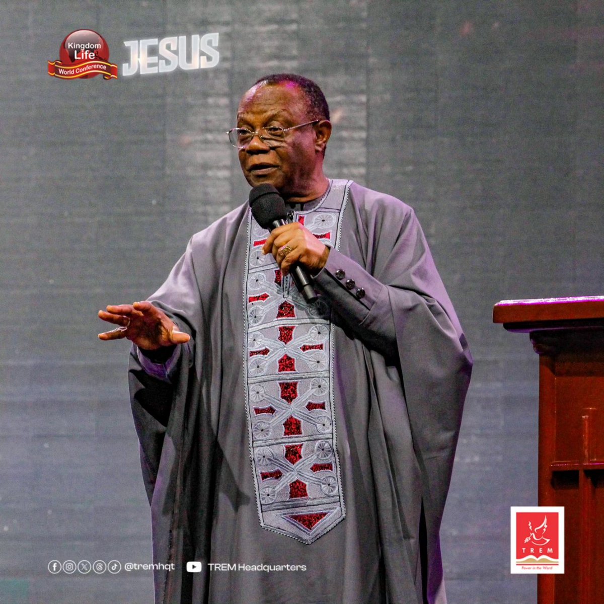 tremhqt's tweet image. We were blessed tonight by Dr. Felix Omobude. He spoke on the topic: "THE UNSTOPPABLE DESTINY," following the theme of this year's conference - JESUS.

Thank you sir for blessing us tonight 🙏🏼 

#TREM #KLWC2023 #KLWC #Jesus