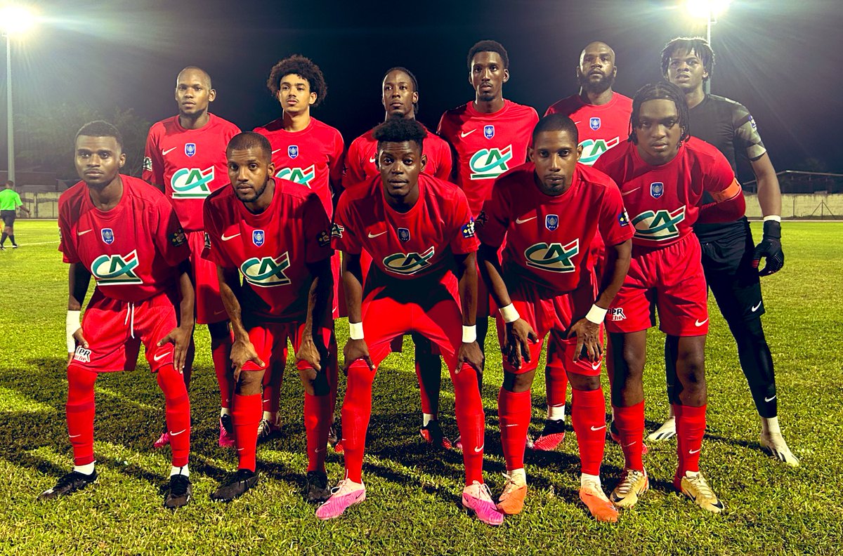 LGF971's tweet photo. #CoupeDeFrance #7eTour
Une place au 8e tour de la @coupedefrance en jeu ce soir à Sainte-Anne entre le CSM 🔵 et le Sporting Club 🔴
#PasyonémanTanNou
#PassionatelyOurs https://t.co/NpkuXJ3YVG