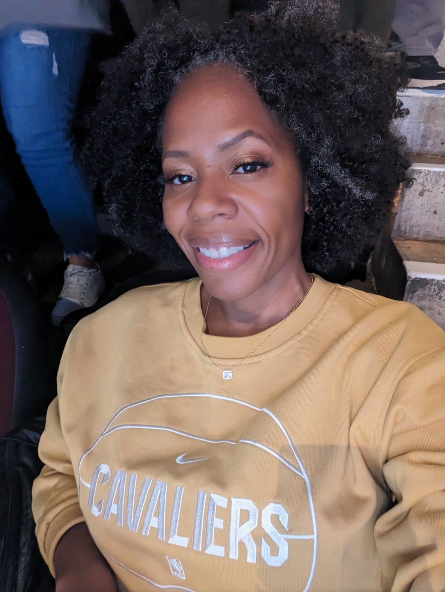 _flyred3's tweet image. Kicking off Thanksgiving Eve with my Cavs!!! #MIAvsCLE #LetEmKnow