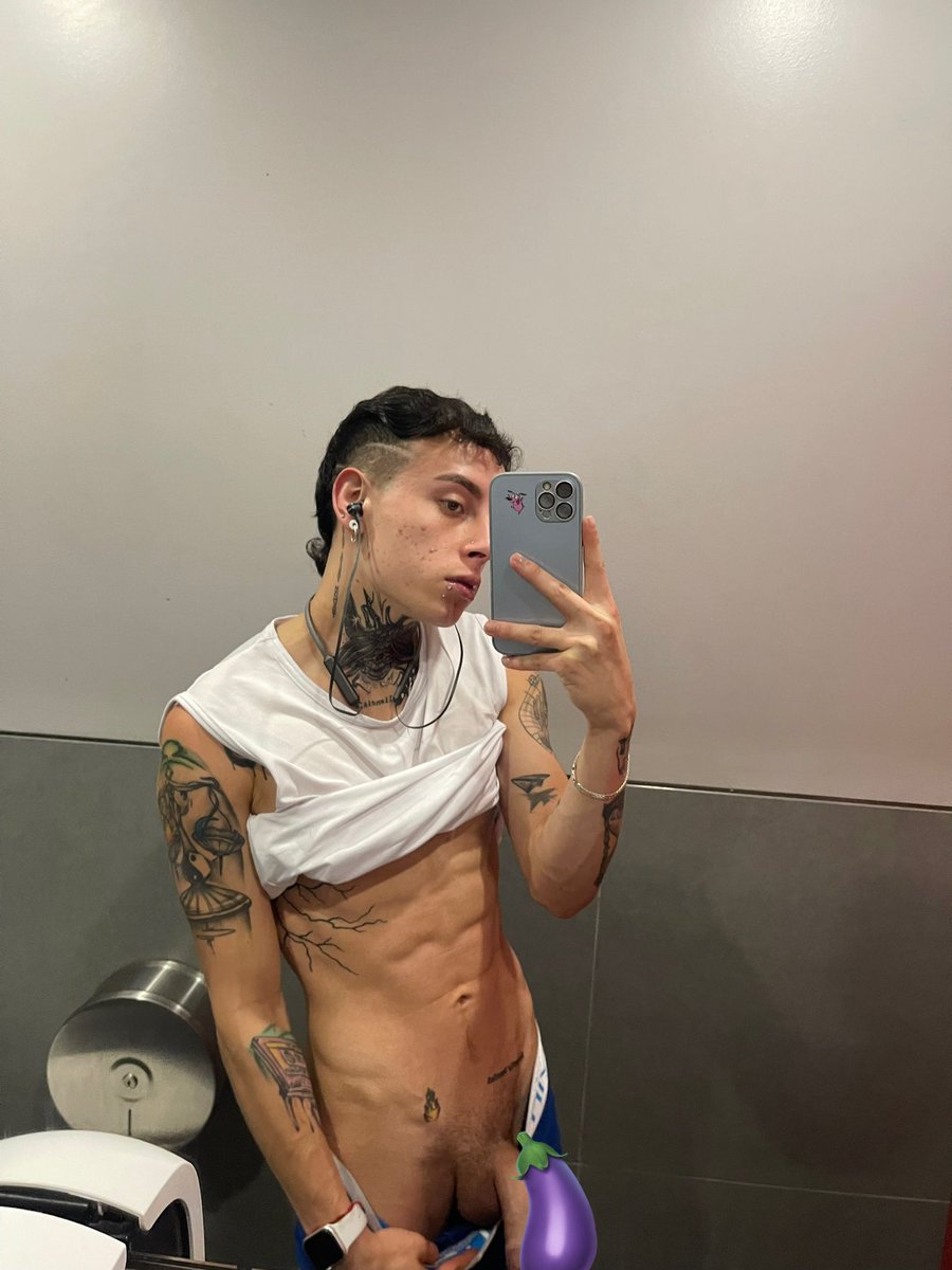 NovoaMiguelito's tweet photo. Qué calor hace en el #gym me ayudas con un #RT ? #hot

https://t.co/PJGSsOQYVs https://t.co/K1gb29gUjI