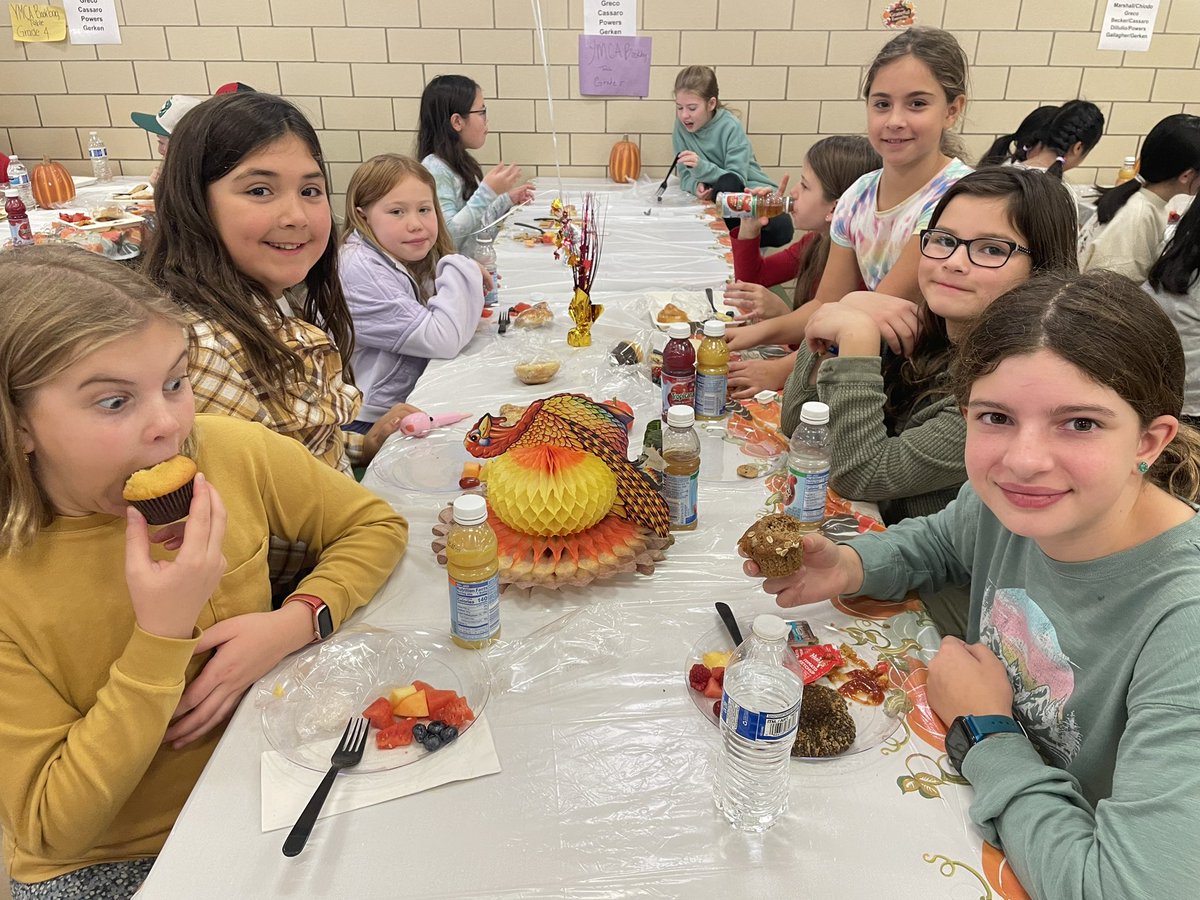 greenvale_ap's tweet photo. Thanks to our generous PTA for the 5th grade Friendsgiving Breakfast. Wings the Eagle got to hang out with our 5th graders. https://t.co/LMBYXND7h3