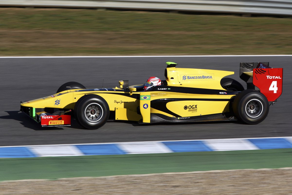 Formula0_versee's tweet photo. Estamos de volta aqui no Brasil para nossos futuros pilotos conhecerem a pista no nosso famoso teste de jovens pilotos, todas as equipes conseguiram 2 pilotos um para cada carro https://t.co/wzHTSlFEgg