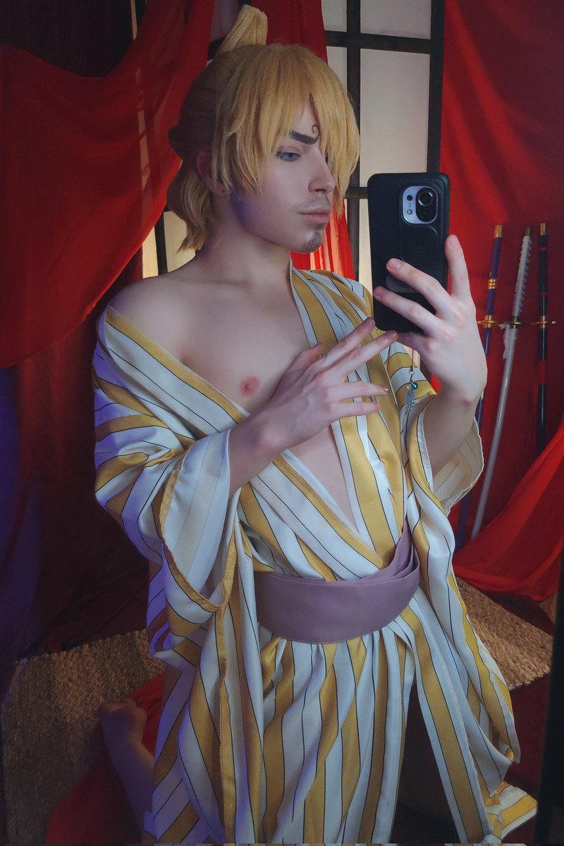 regichdelian's tweet photo. Okay, one more selfie 🤳 

#sanji #cosplay #onepiece https://t.co/Vij5375Es4