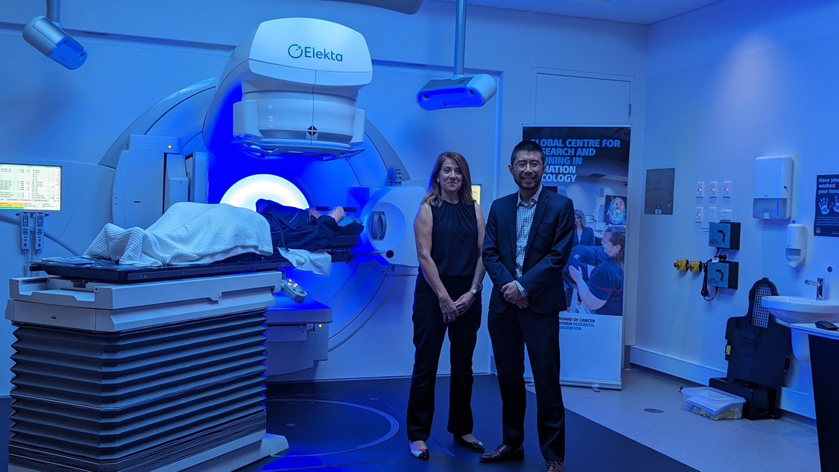 DrDavidKok's tweet photo. Had an absolute ball at the Global Centre for Research &amp; Training in RadOnc this week! What a great #MedEd space!
Even managed to chat to a class of yr10 students to spread the @TargetingCancer word! Teaching is still such a buzz for me! Thanks @DrYolandaSurjan and team! https://t.co/5u1Xldl8B1