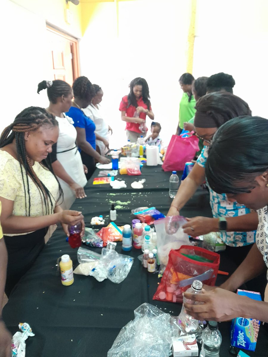 NataliaJA876's tweet photo. Sensory Play Make and Take session in Region 1 #Brainbuilder #sensorylearning #sensorybags @ECCJA @alysonorgill @blanchcamp @SDixonreg6 🎊👍 https://t.co/1AQ4tg4bdk