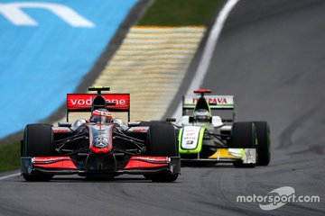 Formula0_versee's tweet photo. Testes da Tarde - 🇧🇷   Dessa vez di Grassi outro que já tem experiência na pista e com o carro que é o mais rápido, ele que é seguido por Palmer e Carlos Sainz.  

A @mclarenf0team vem muito bem com um 2° e 4° lugar no teste e temos mais uma sessão difícil pro alemão da aguri https://t.co/dvg9725UcC