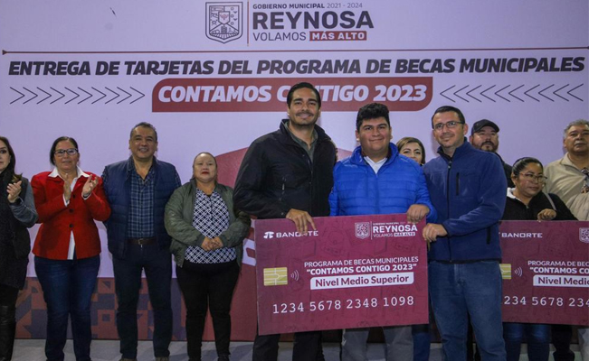 VoxPopuliNoti's tweet image. #Entregó Alcalde @carlospenaortiz tarjetas de #becas municipales en #Reynosa

Los estudiantes de Preparatoria y Bachillerato tienen más certeza para continuar estudios profesionales
voxpopulinoticias.com.mx/2023/11/entreg…