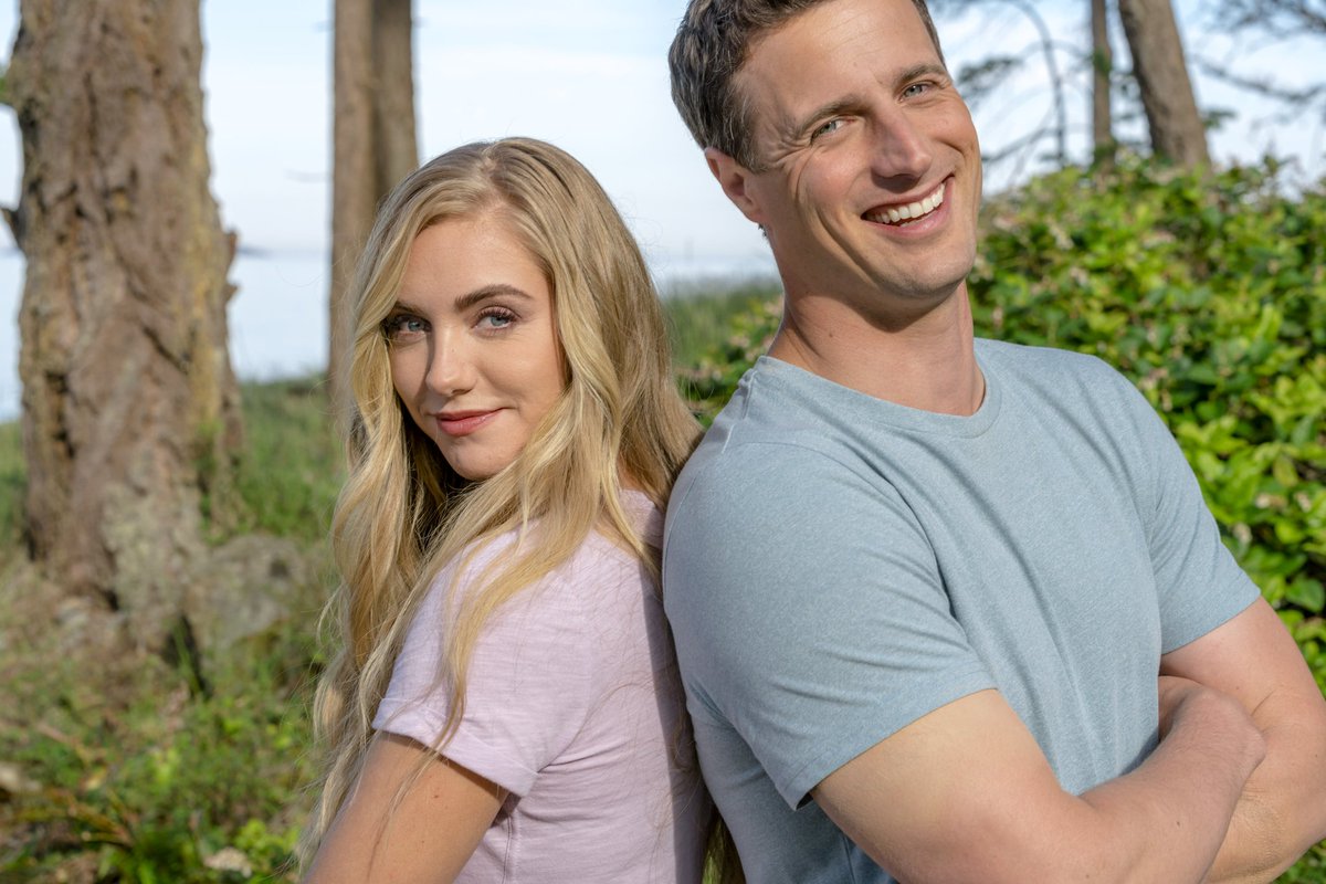 teamchessies's tweet photo. @BrendanJPenny and @JessicaRSipos as Kevin and Sarah O'Brien on @hallmarkchannel's #ChesapeakeShores!🫶

#Chessies #ASeasonForFamily @hallmarkmovie https://t.co/dJGo0GiRkS