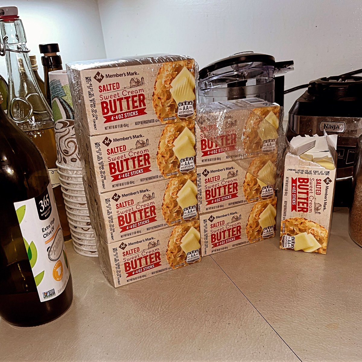 RickyDragoni's tweet photo. Who’s ready for #thanksgiving ???  I am! #cook #food #foodie #butter #morebutter https://t.co/S80dZB6SDT