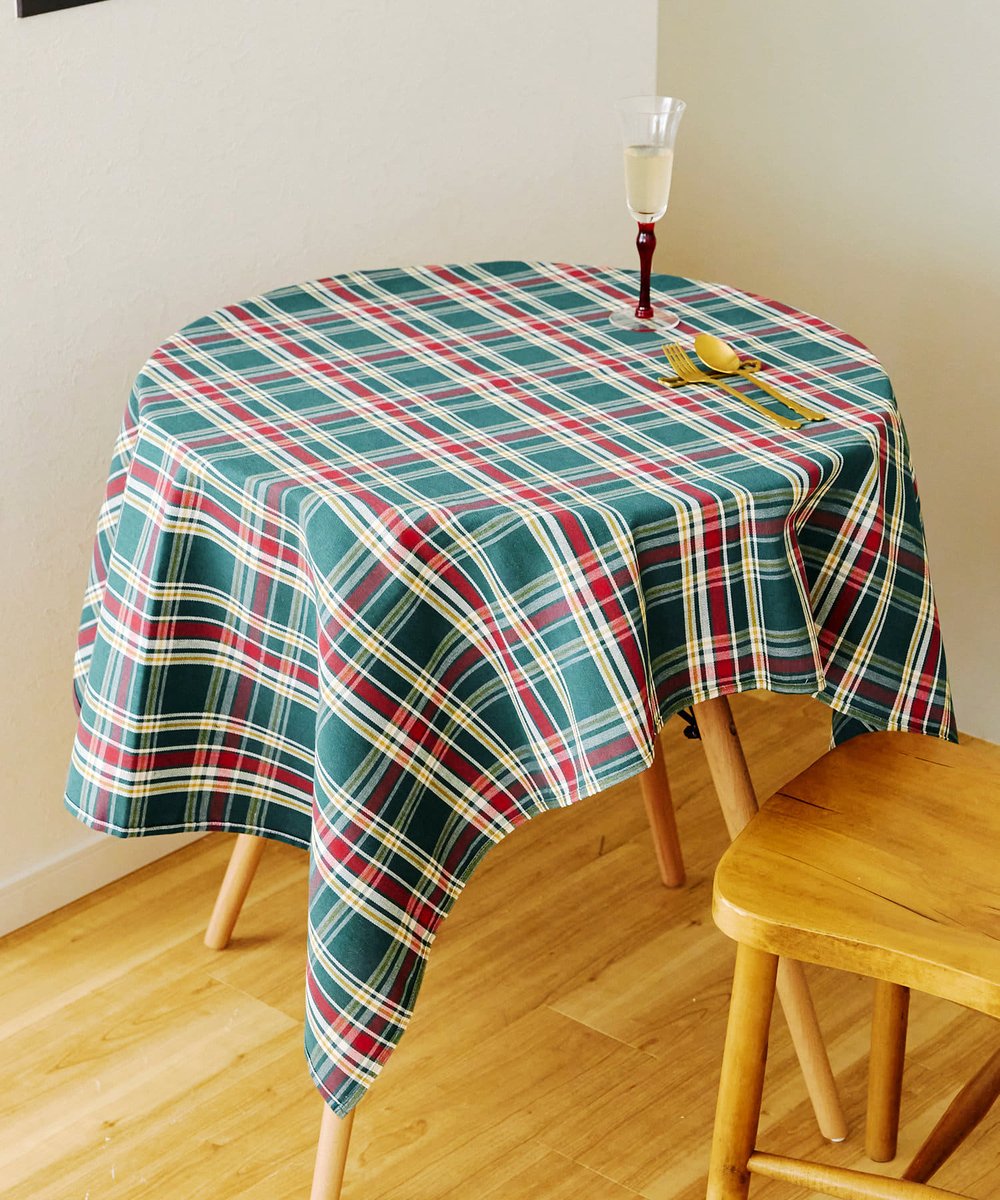 ★クリスマス柄テーブルクロス★scope限定★美品★北欧★ NEW＊ テーブルクロス 500円（税込550円） クリスマスらしさが溢れる