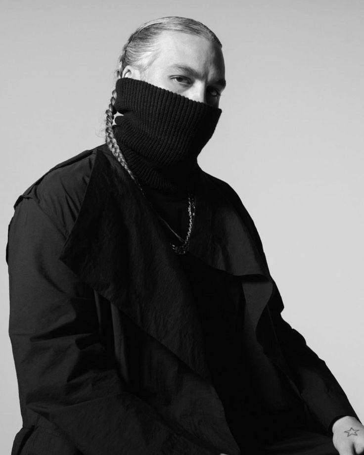 sizedaily's tweet photo. Happy birthday, Steve 💚 @SteveAngello https://t.co/BW1gmS91ta