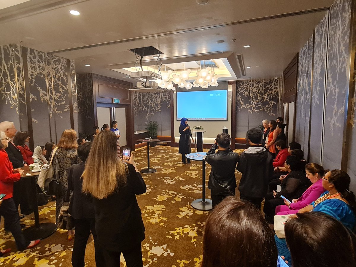 ElkhanRahimov's tweet photo. "You do not have to be at executive level to be a leader" representative of Bhutan Red Cross Society.
#GlowRed network meeting in Vietnam ( The Global Network for Women leaders in the Red Cross Red Crescent Movement)
@IFRCAsiaPacific @ifrc https://t.co/LUC2G6w2eY
