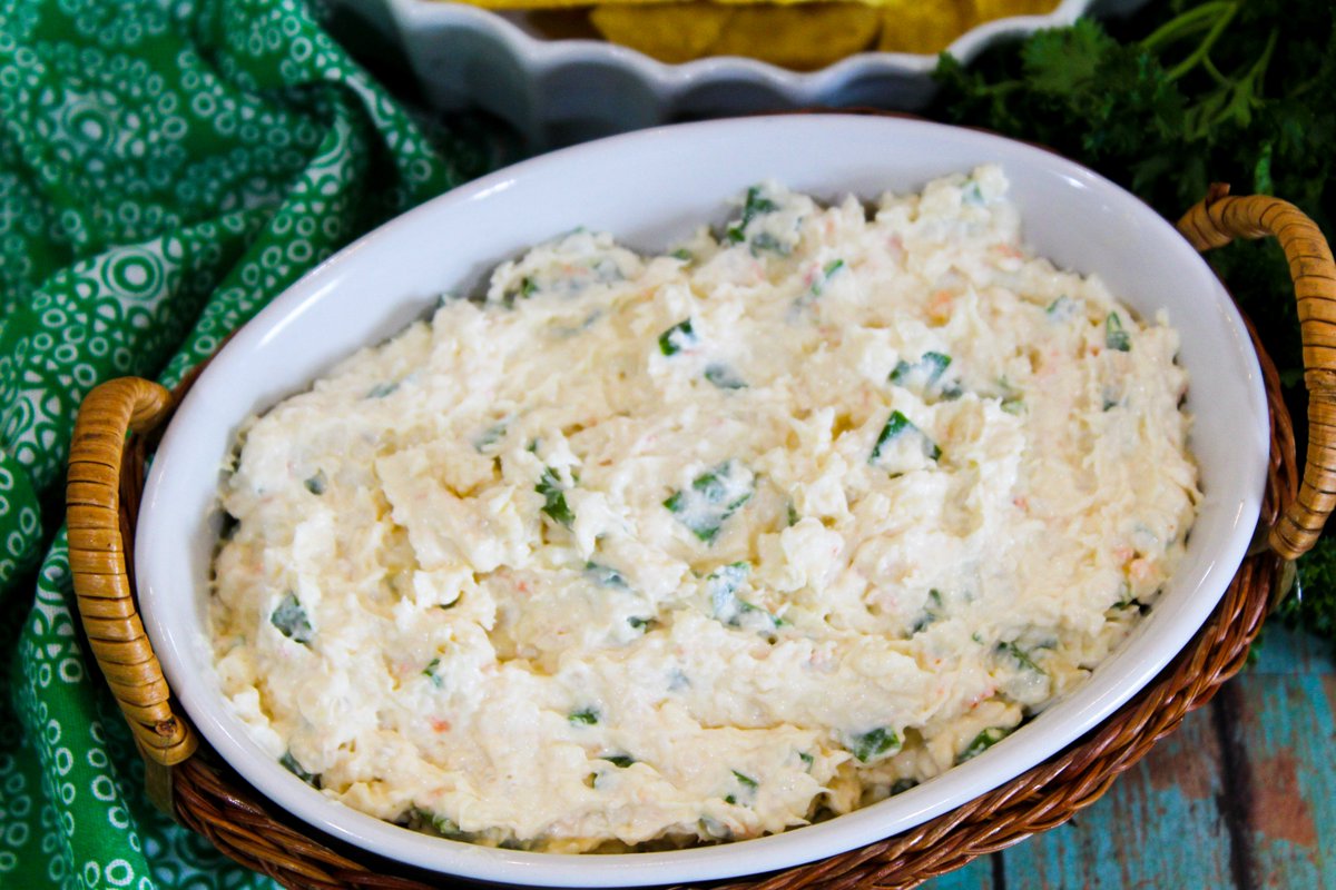 thisolemom's tweet image. Super easy to make and tastes so delicious, this Cream Cheese Shrimp Dip is perfect to serve at any gathering!
RECIPE-&amp;gt; thisolemom.com/cream-cheese-s…
#shrimp #creamcheese #easyrecipe