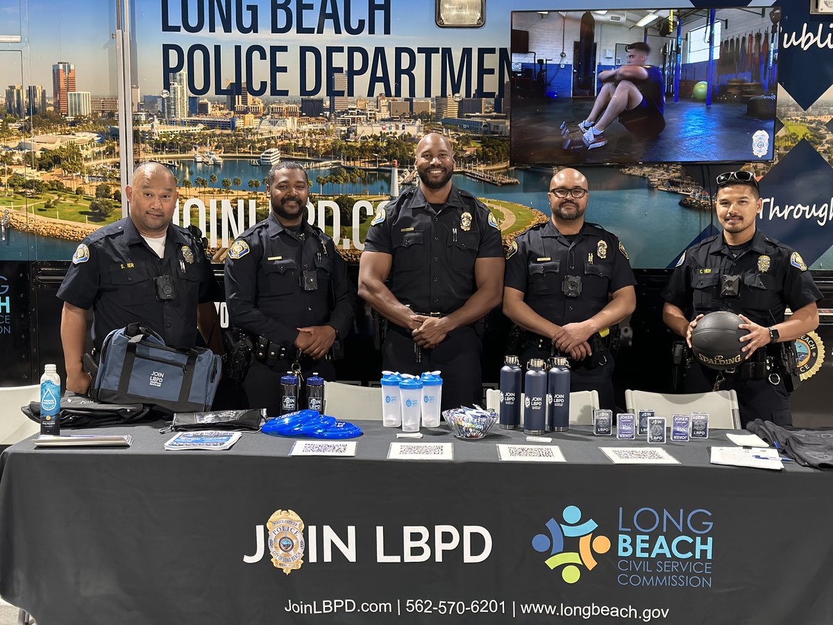 BayouClassic74's tweet image. Ever wanted to move to sunny California? Long Beach Police Department recruiters are out at the Bayou Classic! 🏈🐊 Offering a $6k hiring bonus as well as up to $24k for childcare and $24k for housing💙👮
Learn more⤵️ 
bit.ly/LongBeachInThe…
#LongBeach #LBPD #JoinLBPD